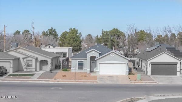 Photo of 401 PLATEAU Drive