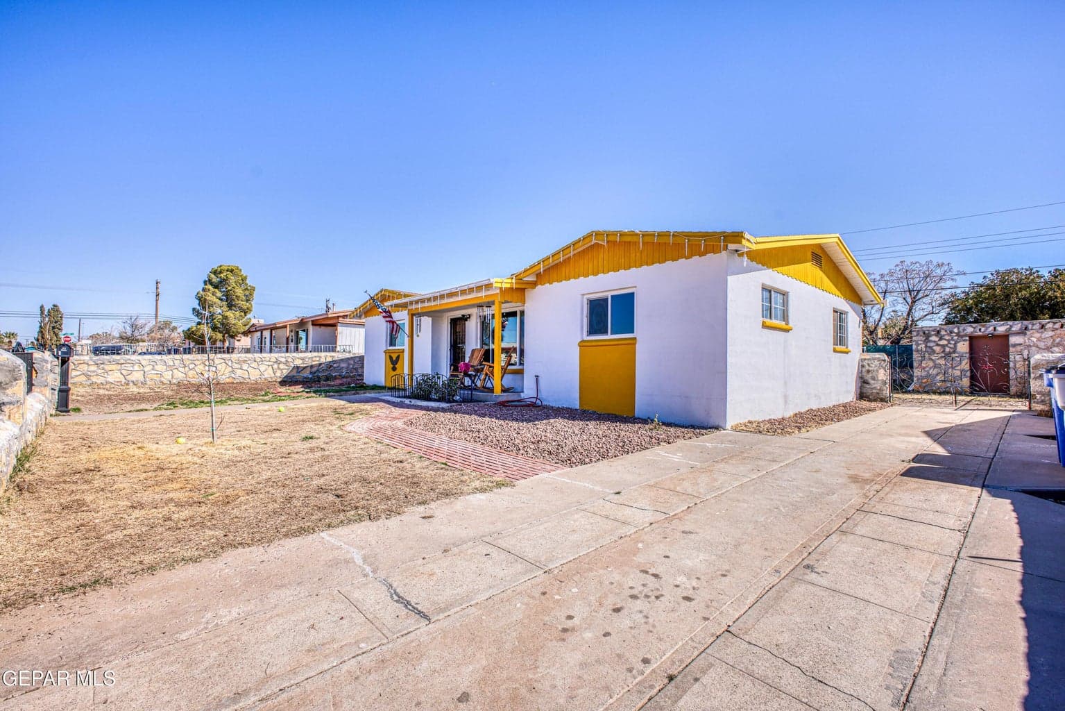 952 Duskin Dr 79907