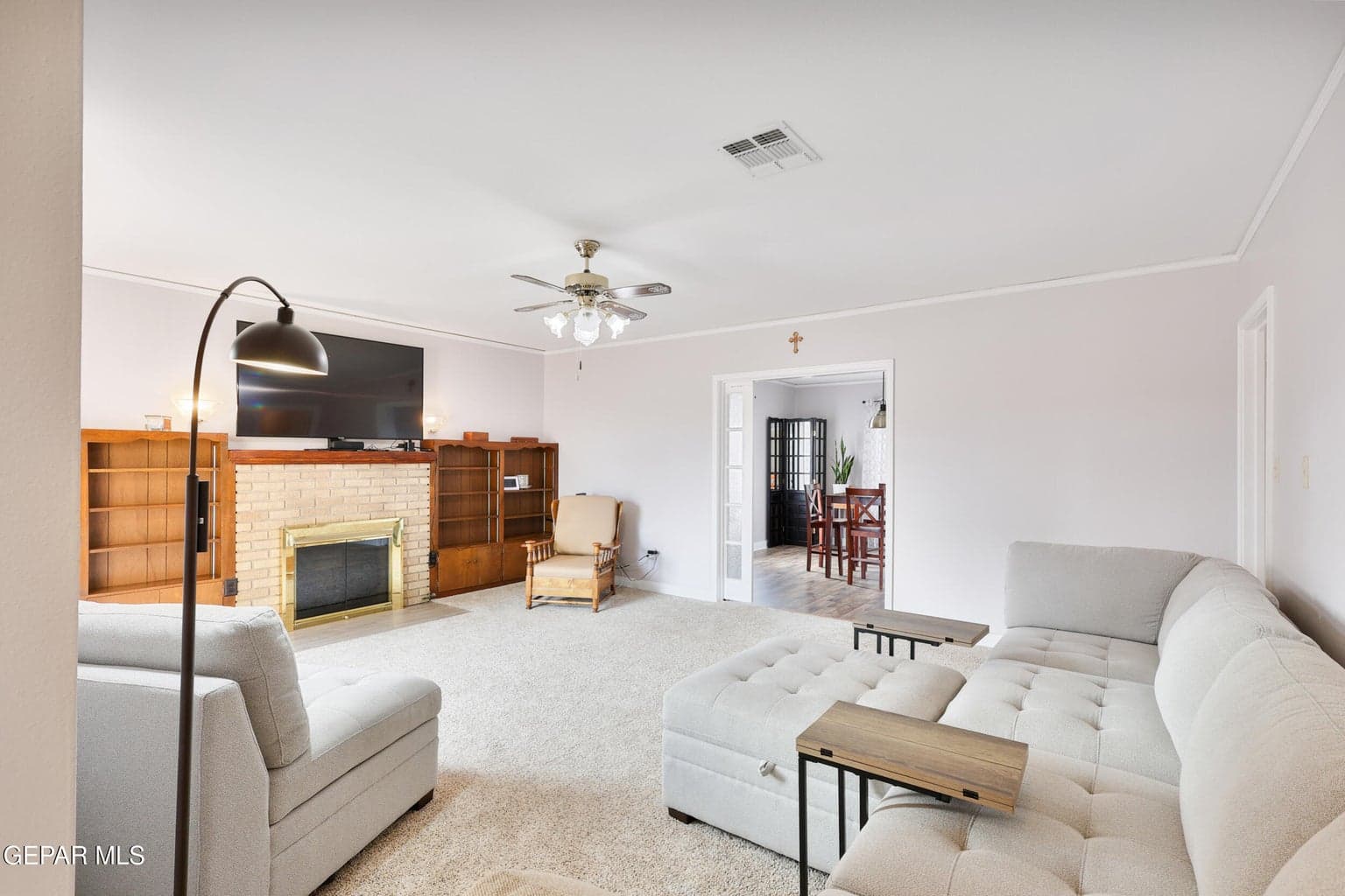 2_living room