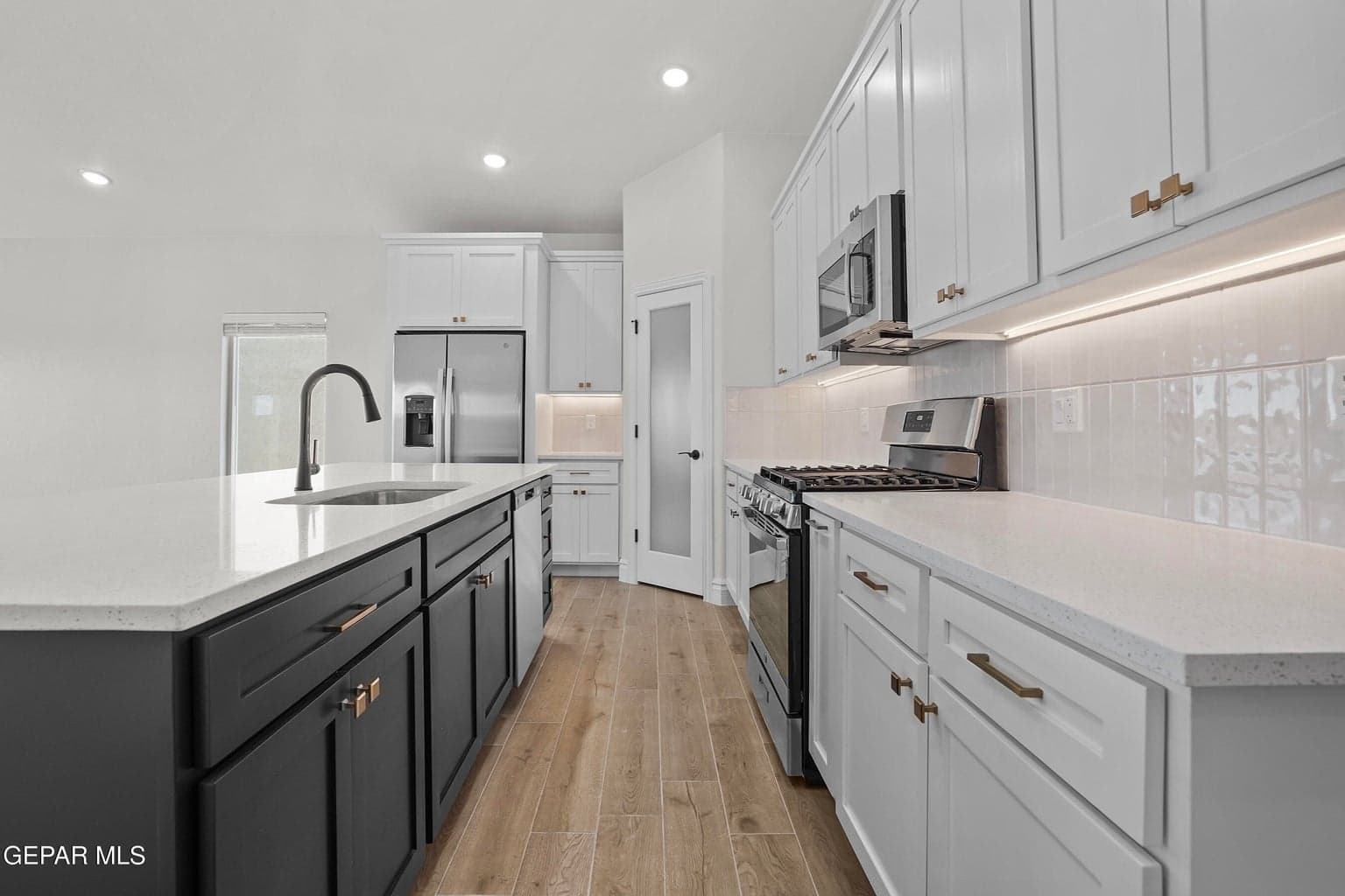 Photos are of a previously completed home and are only for illustration.