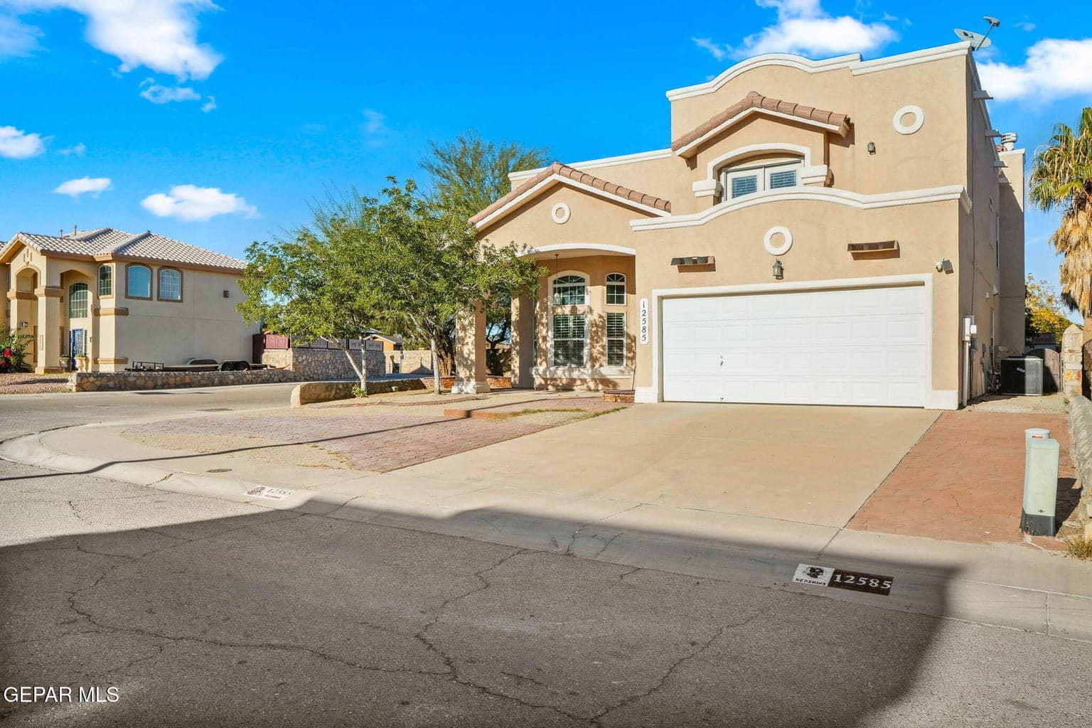 12585 Paseo Lindo Dr-2