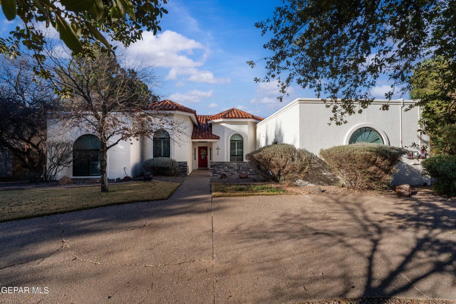 Photo of 721 WILLOW GLEN Drive