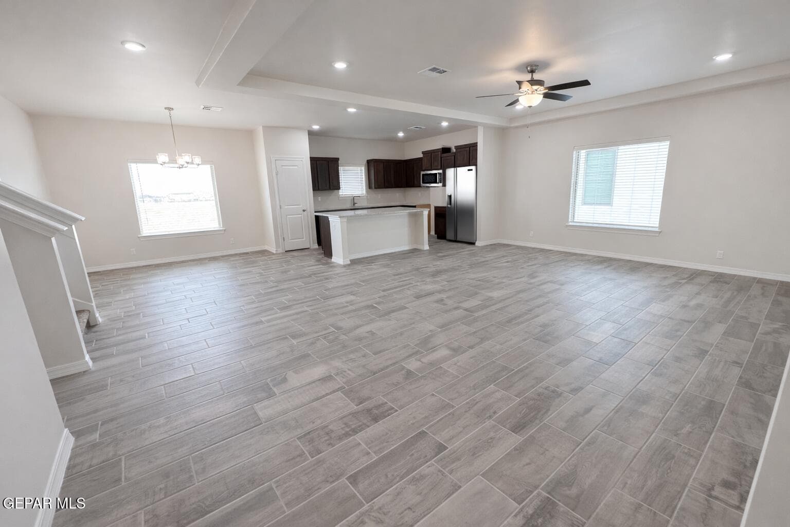 12885 OPEN LIVING