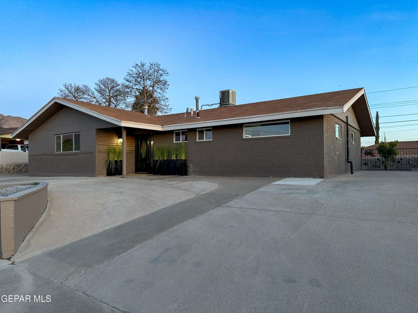 Photo of 229 GRANADA Avenue