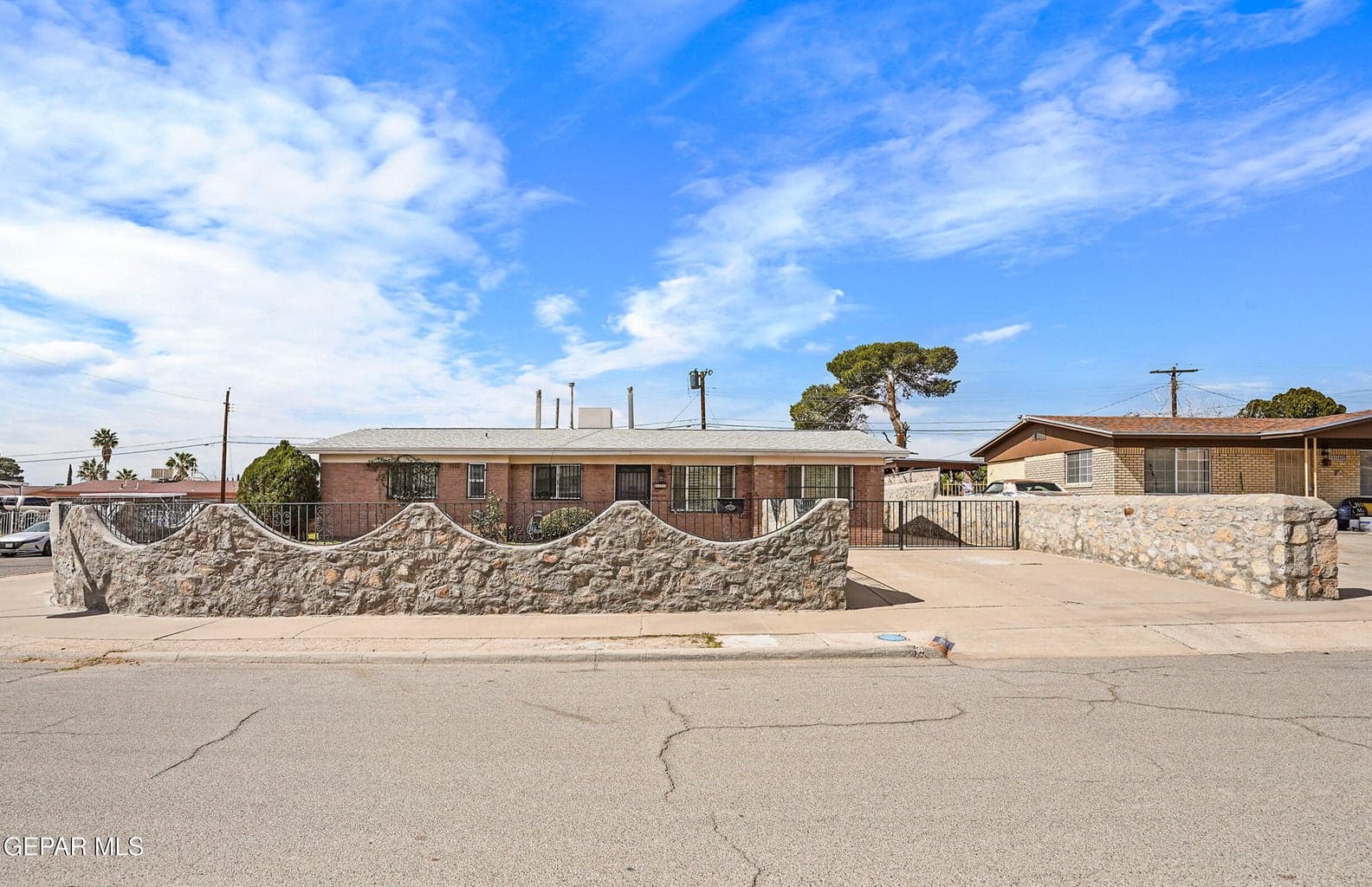 Photo of 1101 DOYLE Place