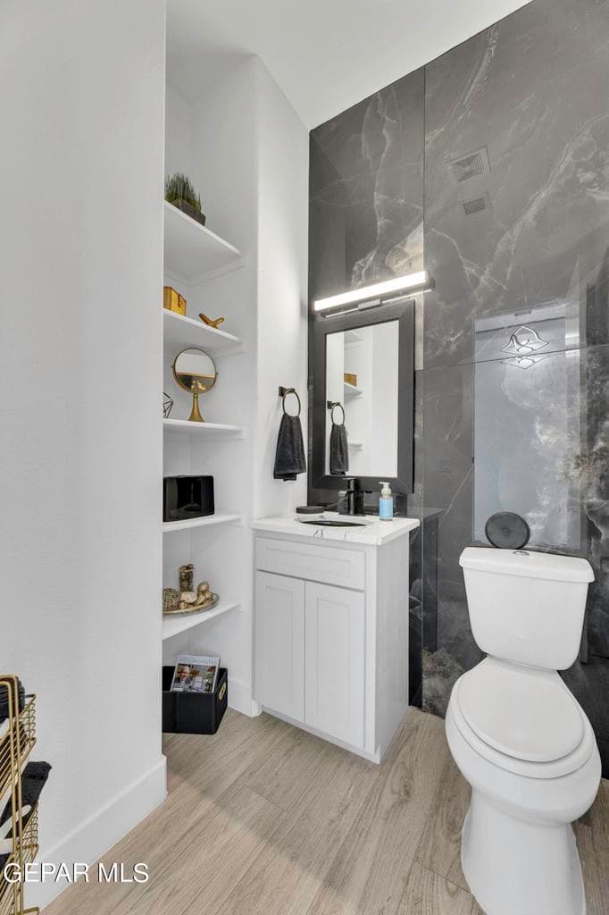 Powder room