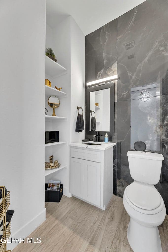 Powder room