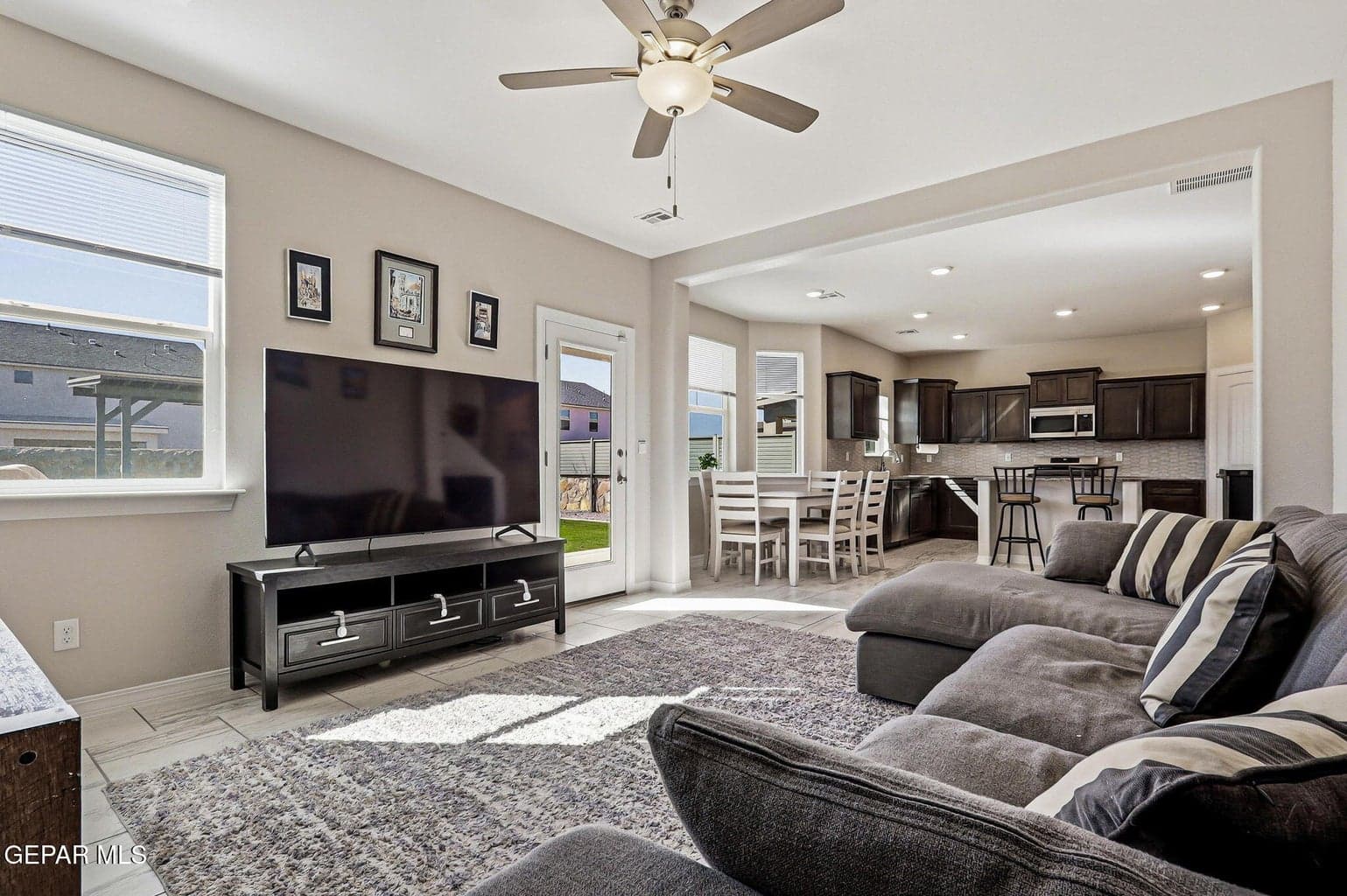 4-living room