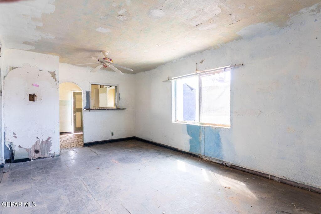 Living room to Kitchen
