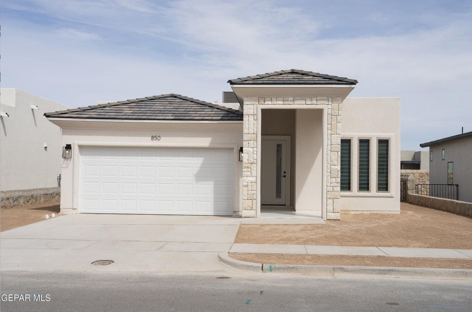850 Harpendem Drive