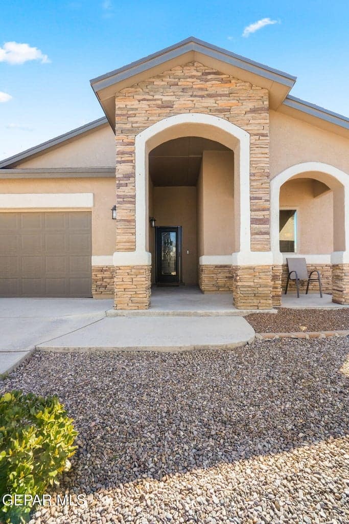 14820 Mike A Mendoza Ave-4