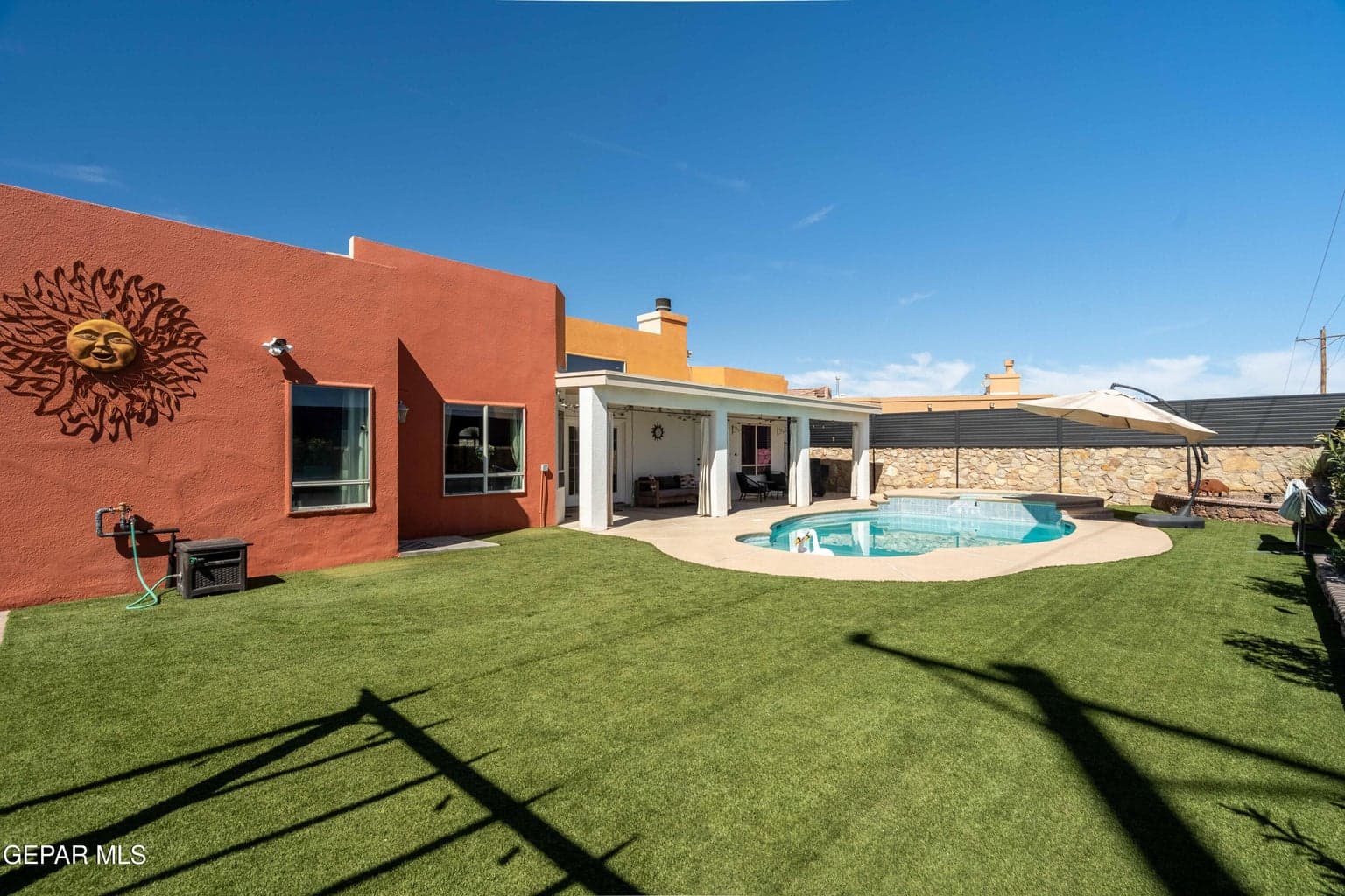 39_Backyard-Wide-Turf-Pool