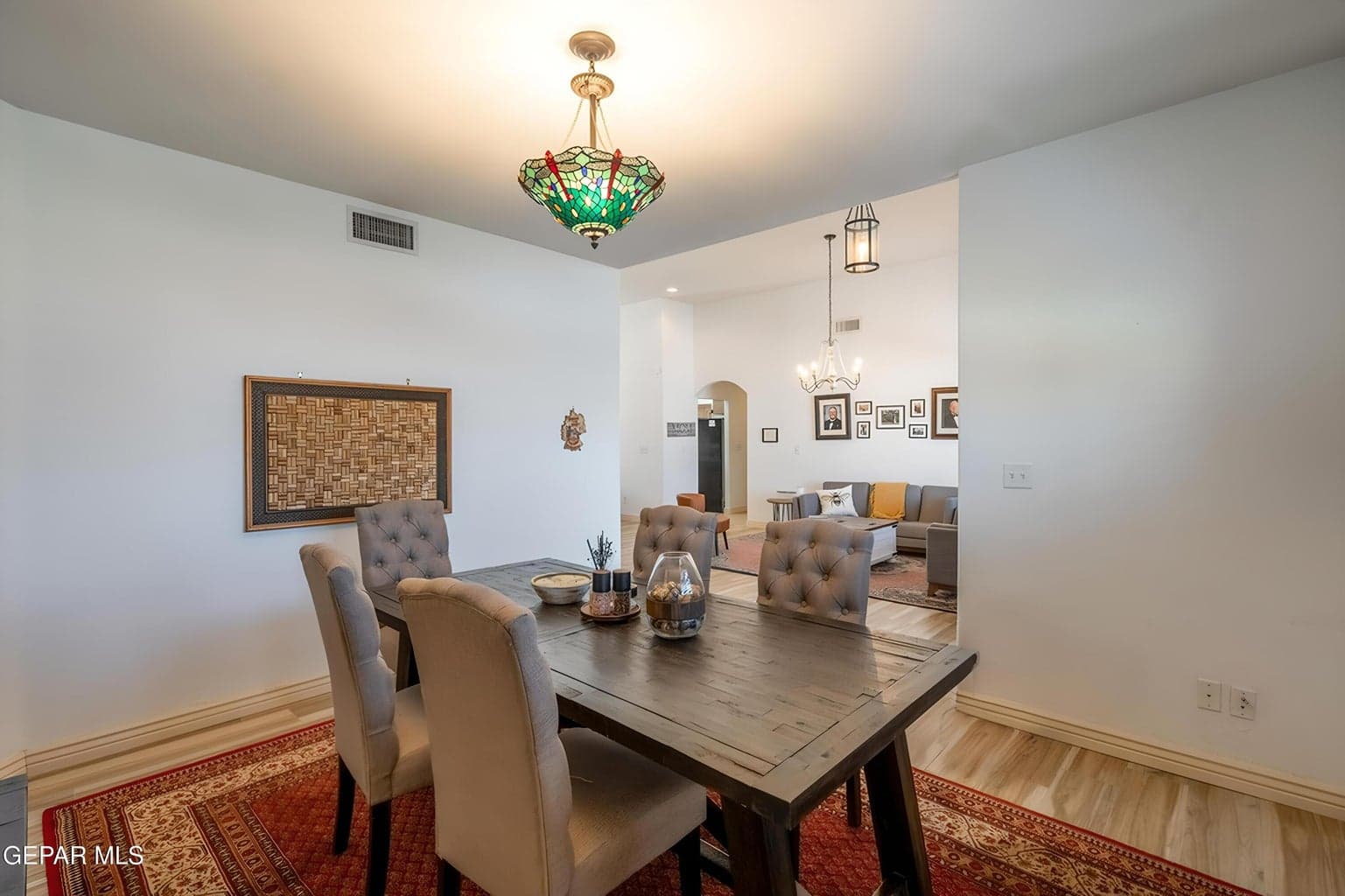 02_Formal-Dining-Room-B