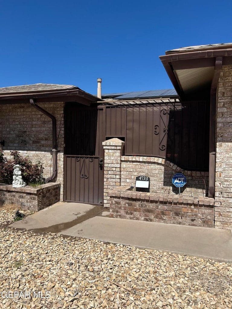 FRONT ENTRY