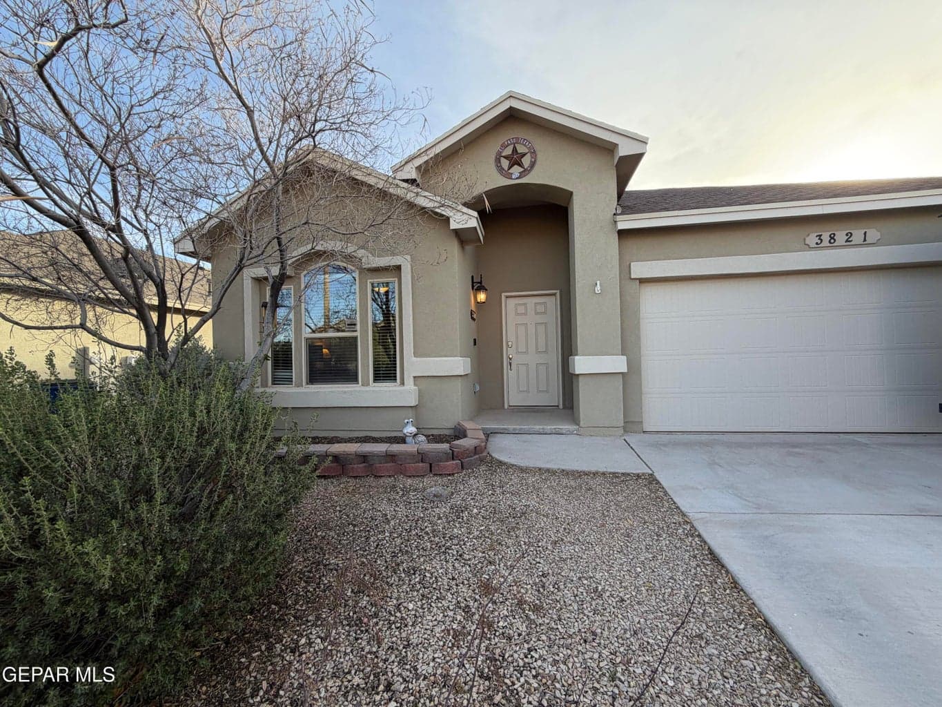 3821 LOMA CRISTOBAL