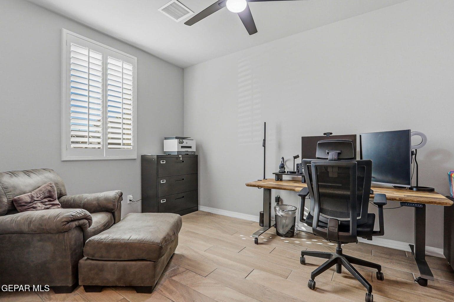 4-front living space