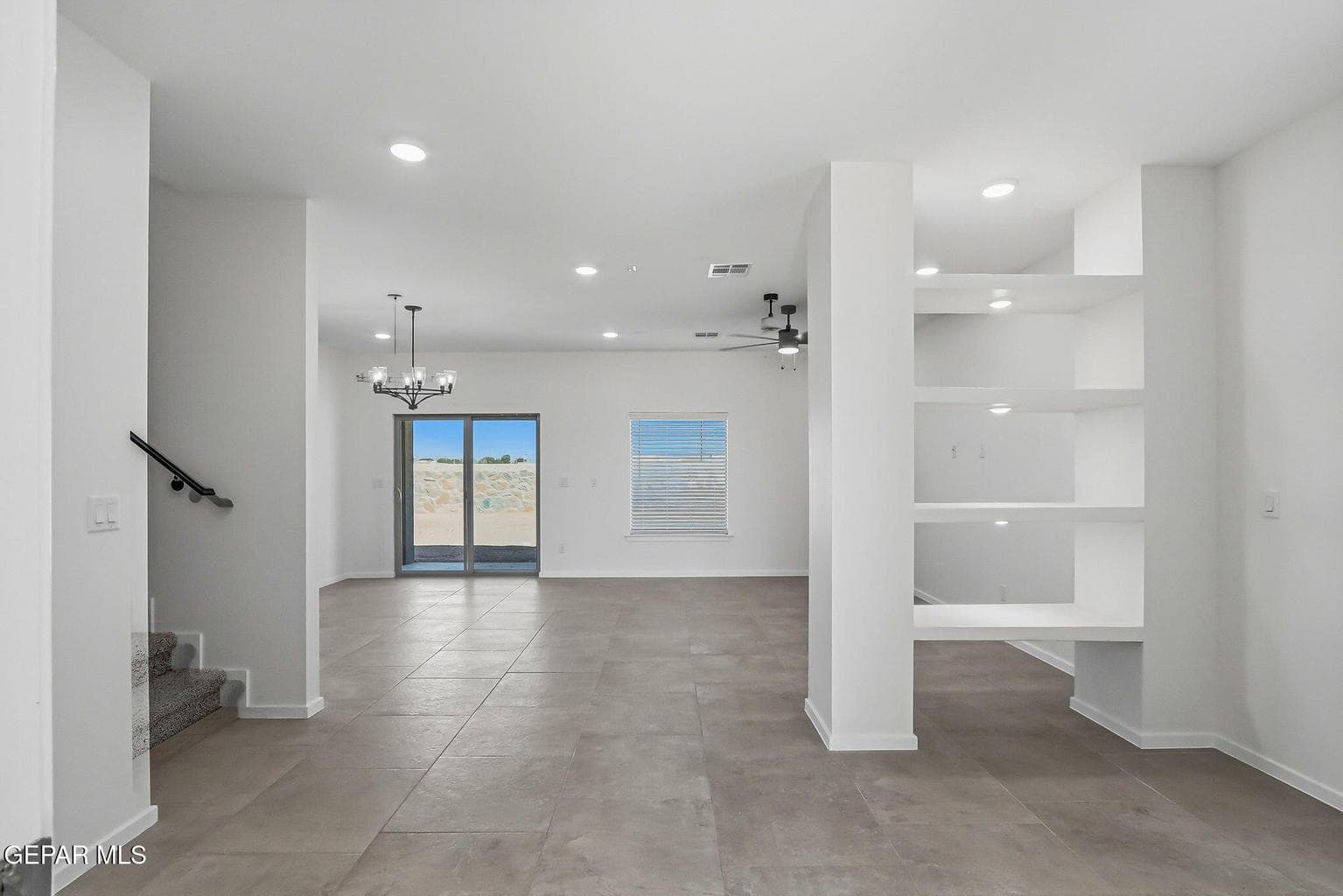 Photos are for illustration purposes only. Features and finishes of actual home may vary.