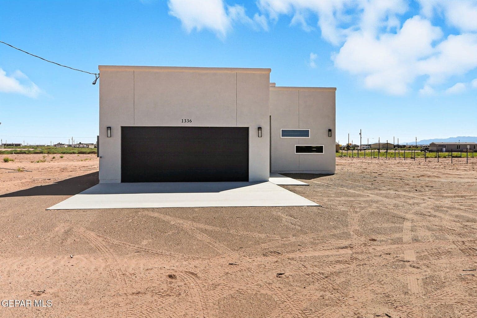 652 Yuma Desert