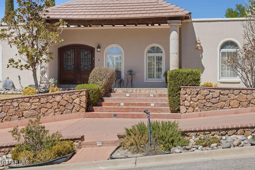 Photo of 6025 TORREY PINES Drive