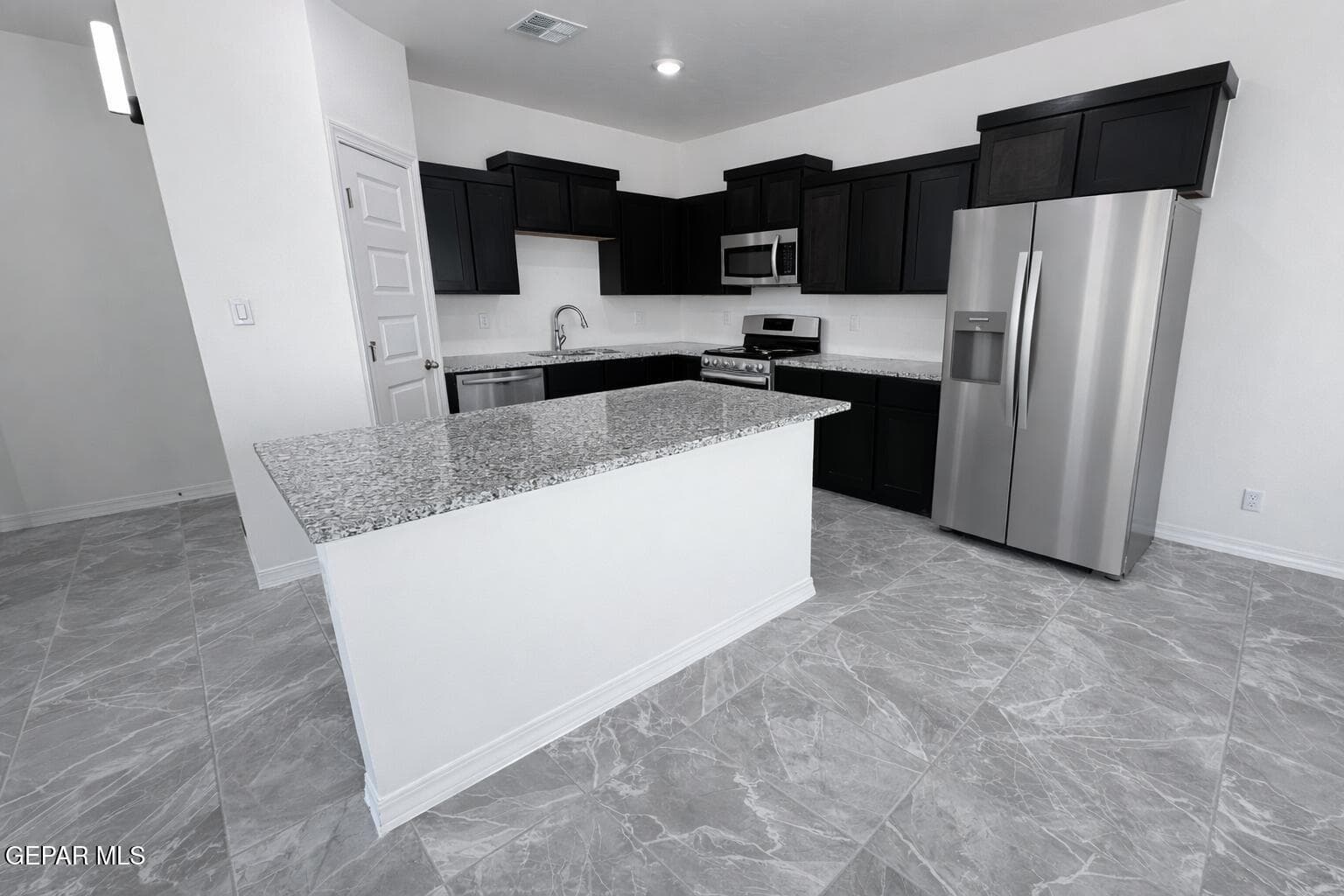 13937 KITCHEN