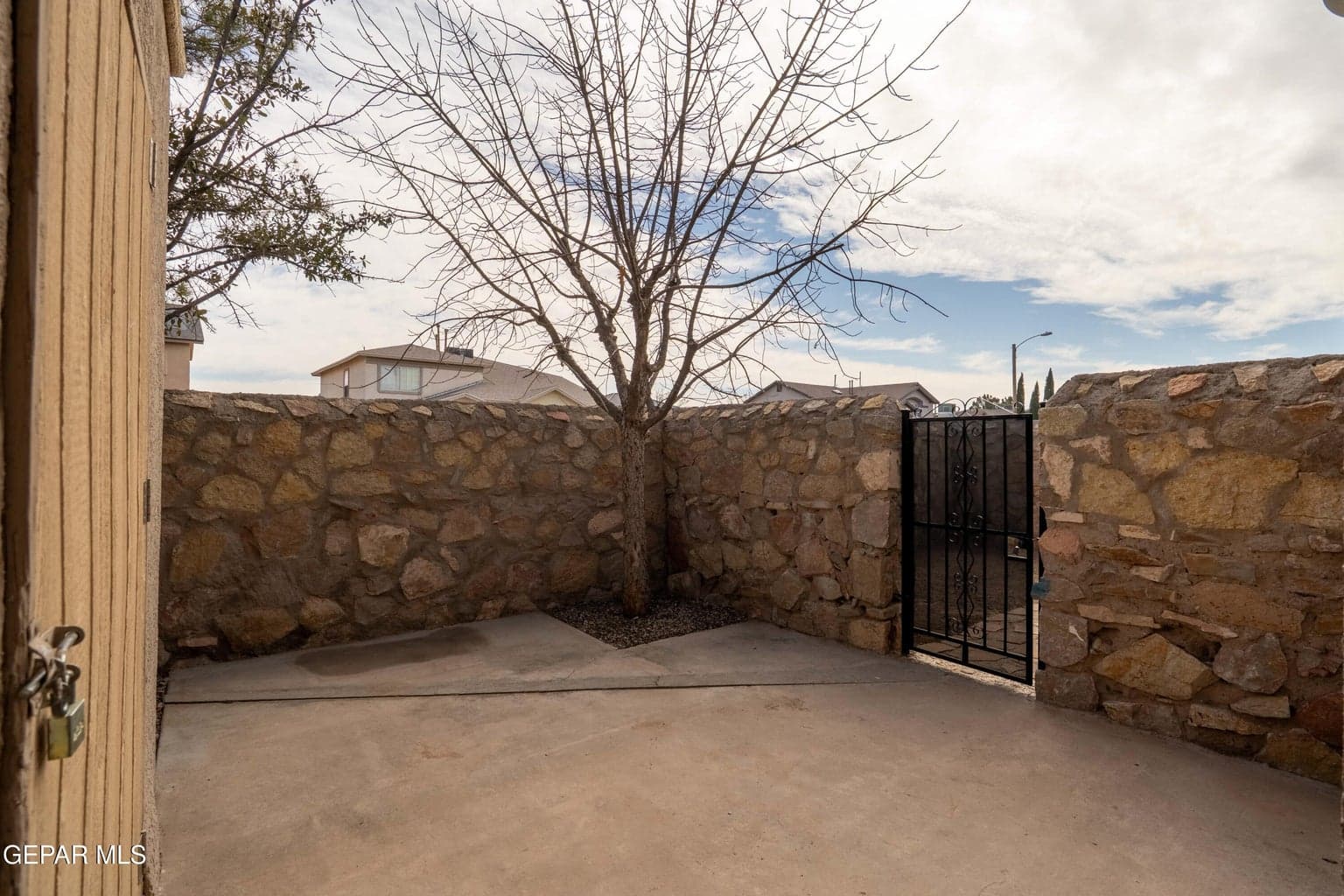 13745 Paseo Del Mar-40