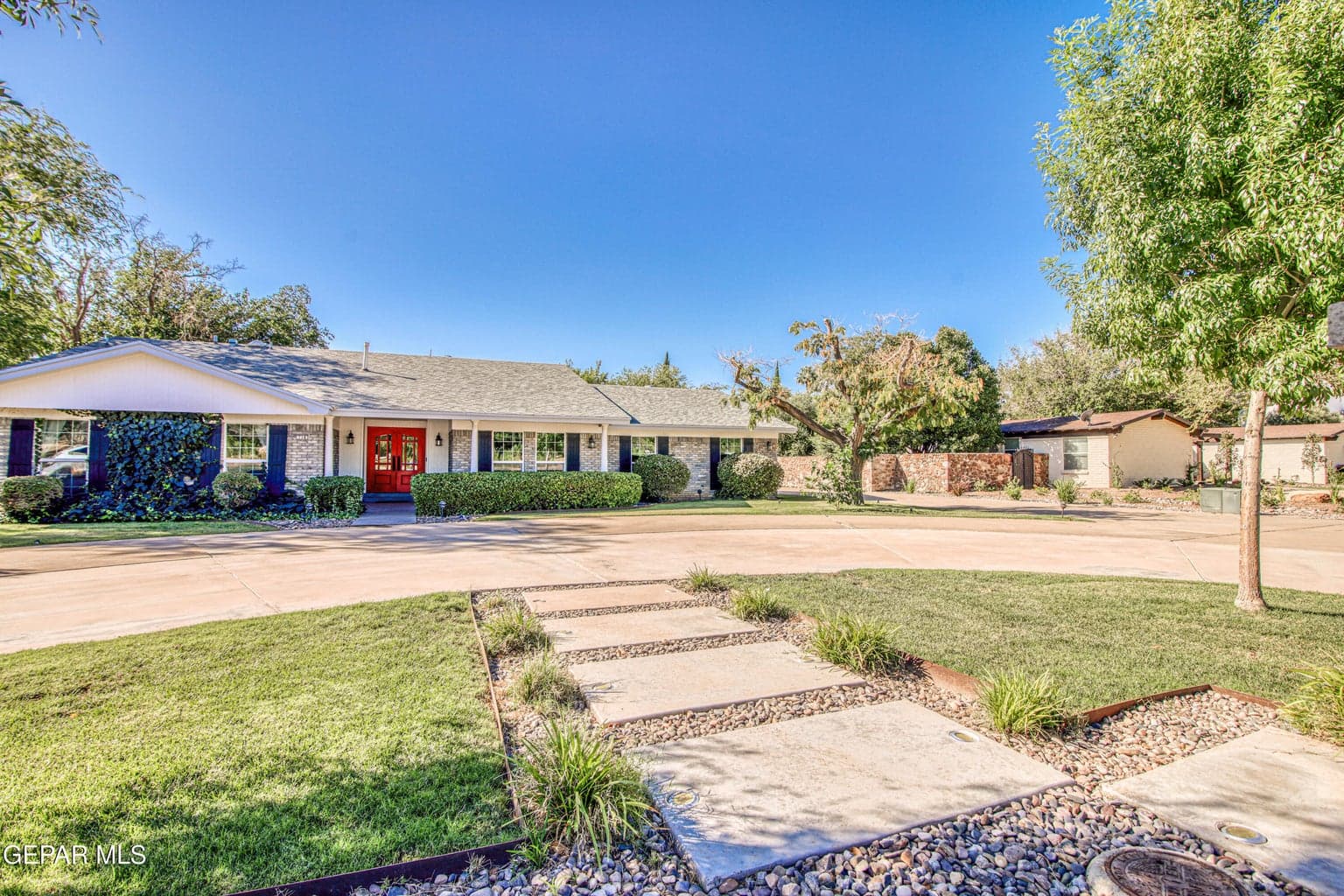 Photo of 716 MEADOWLARK Drive