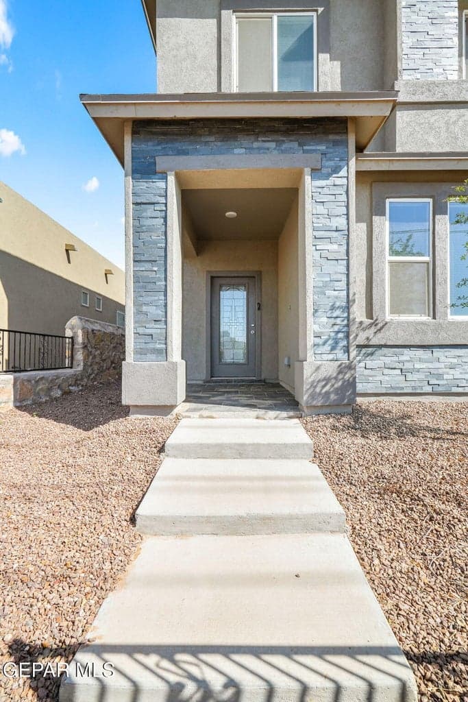 14947 Pebble Hills Bvld-4