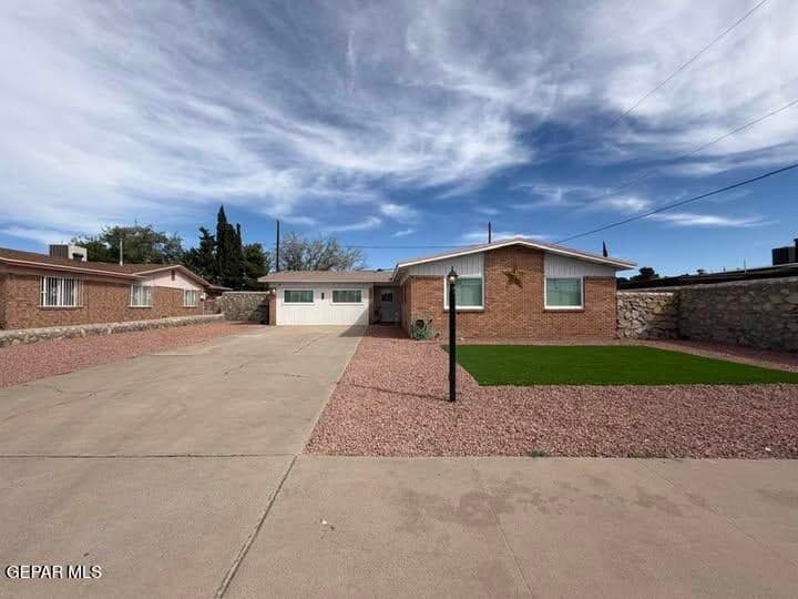 Photo of 10258 SAIGON Drive