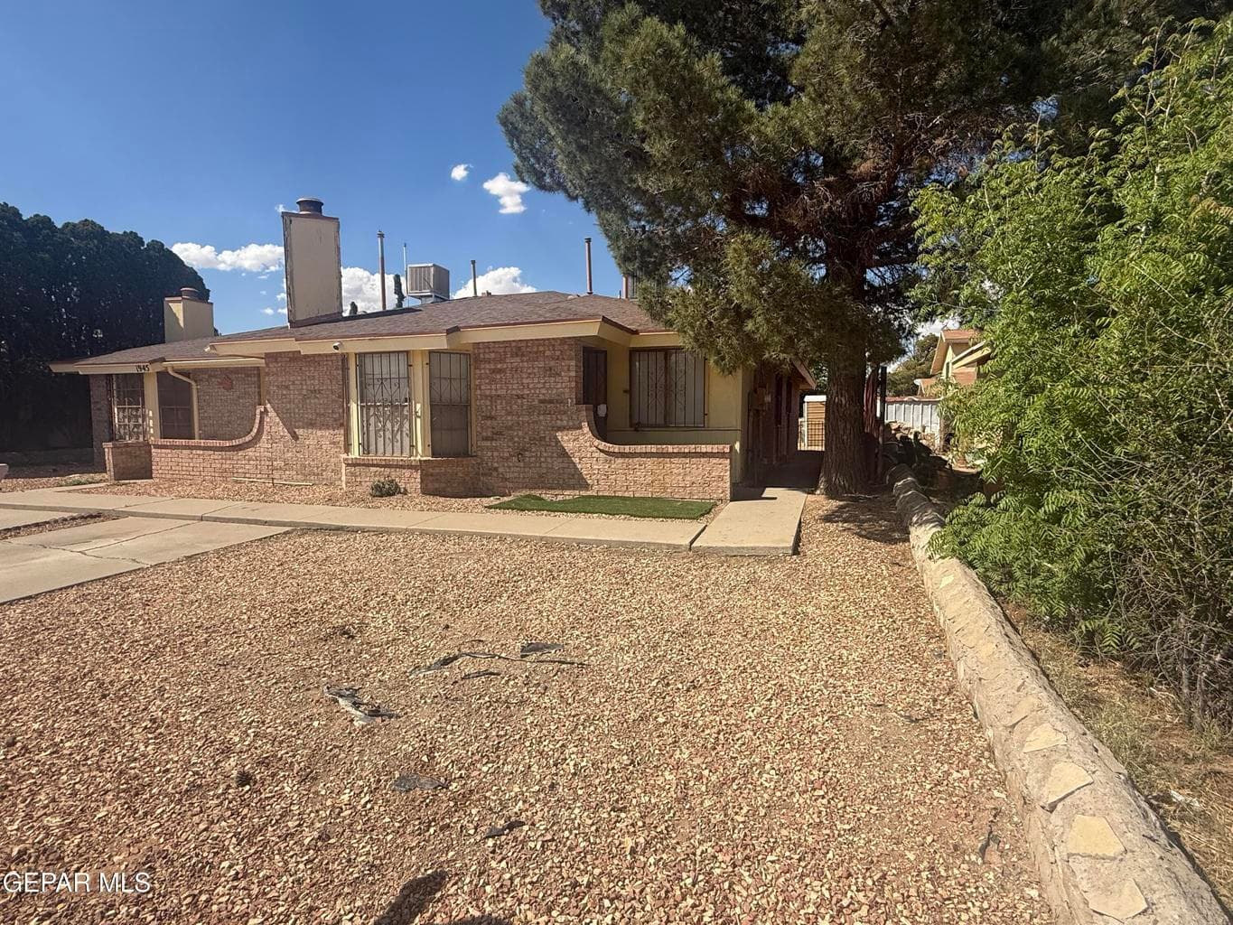 Photo of 1947 ESTRADA Drive