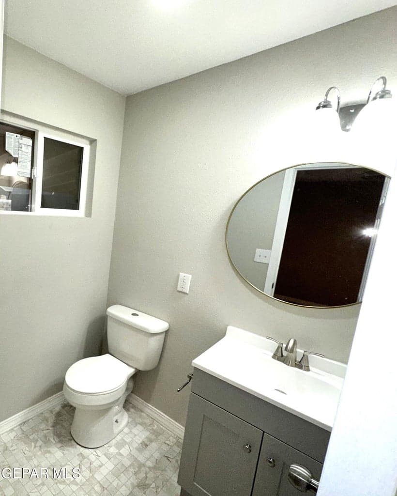 Primary 1/2 Bathroom