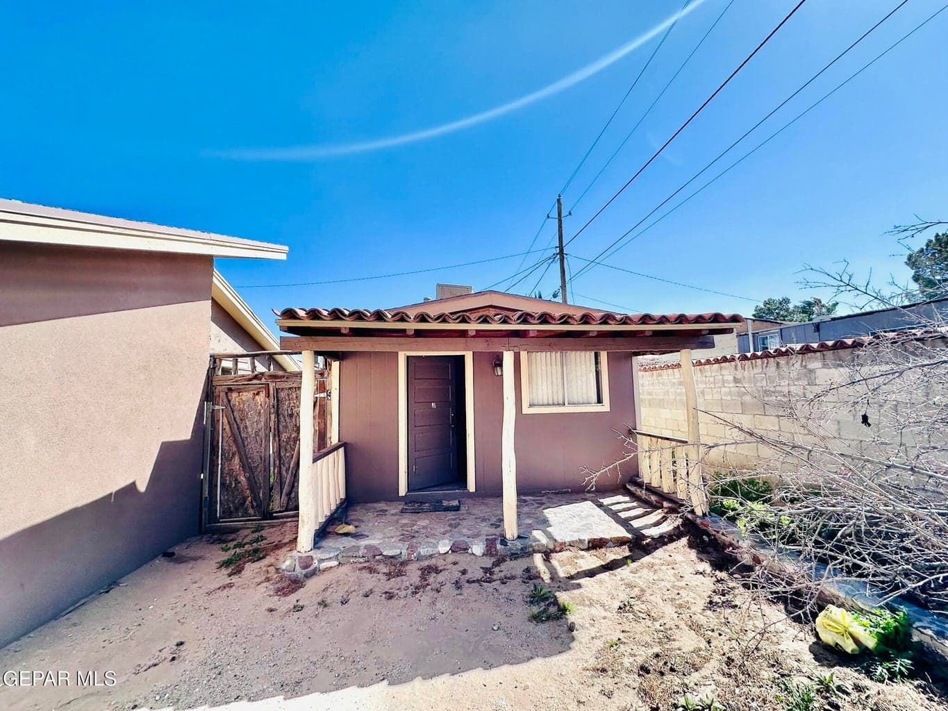 APARTMENT ON THE BACK