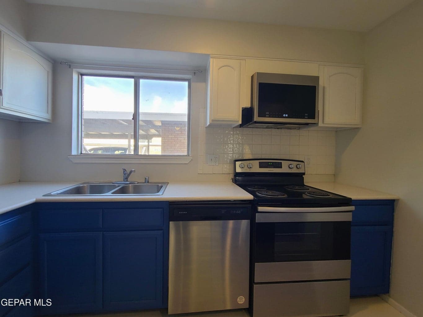 Kitchen stanless steel appliance