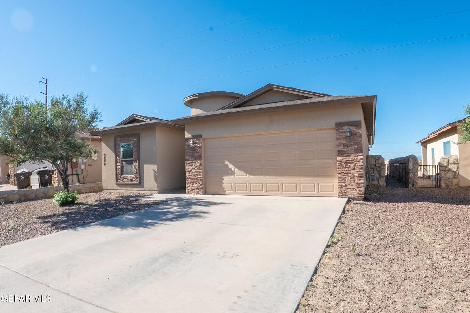 5874 Megan st-3