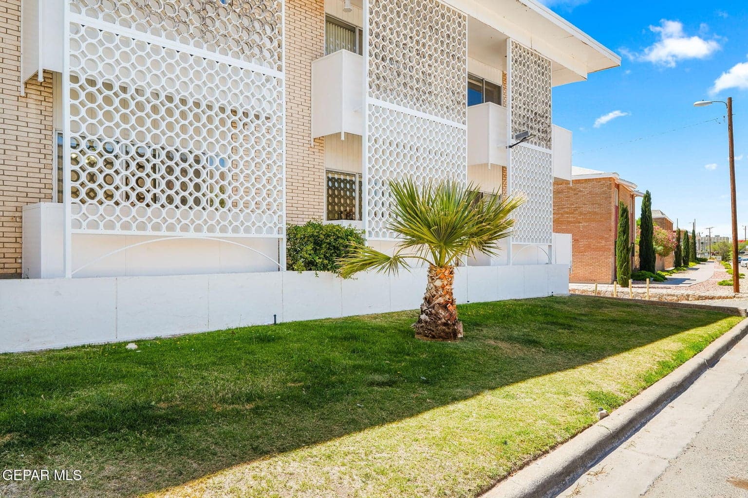 4155 Krupp Dr-2