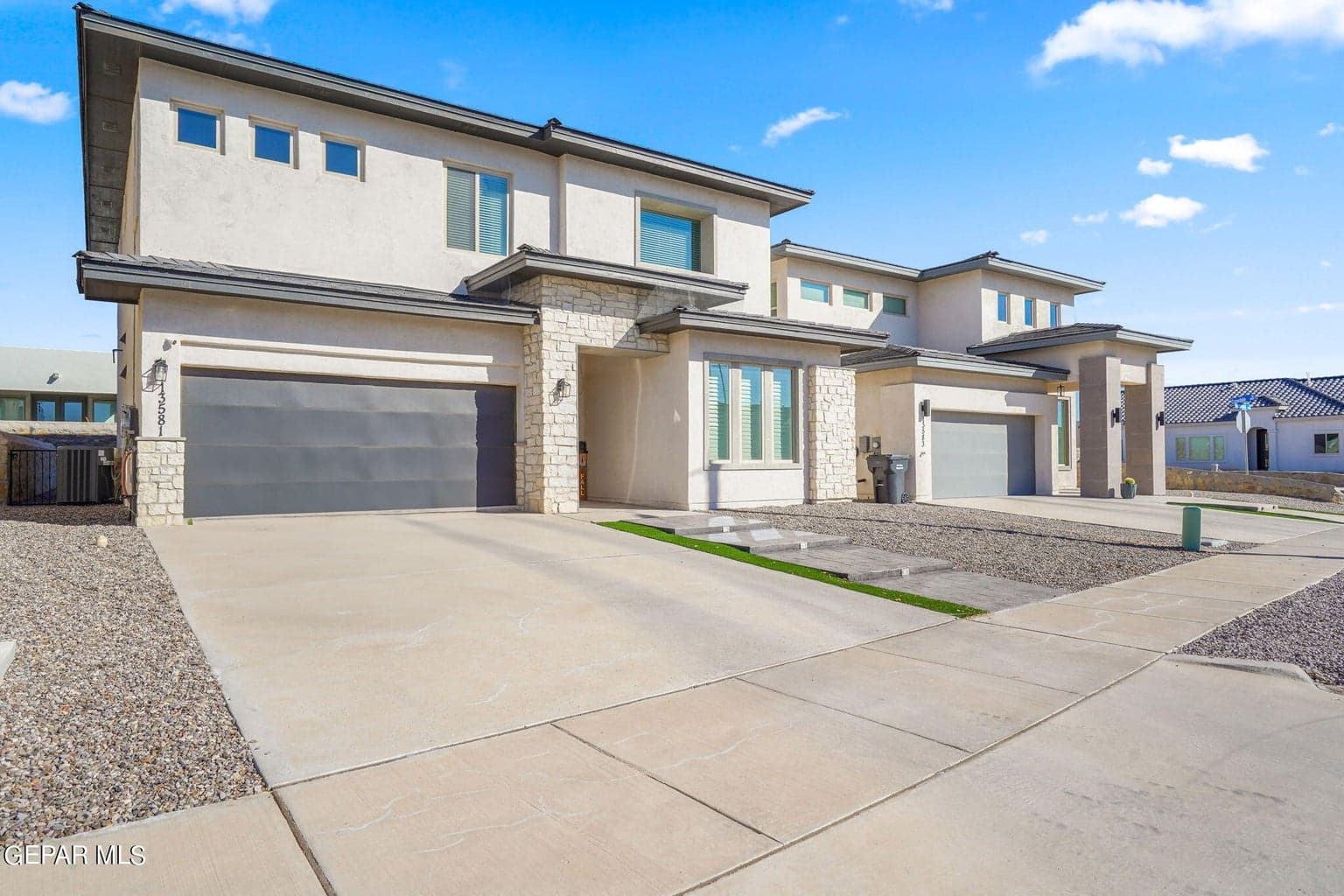 13581 Hazlewood-3