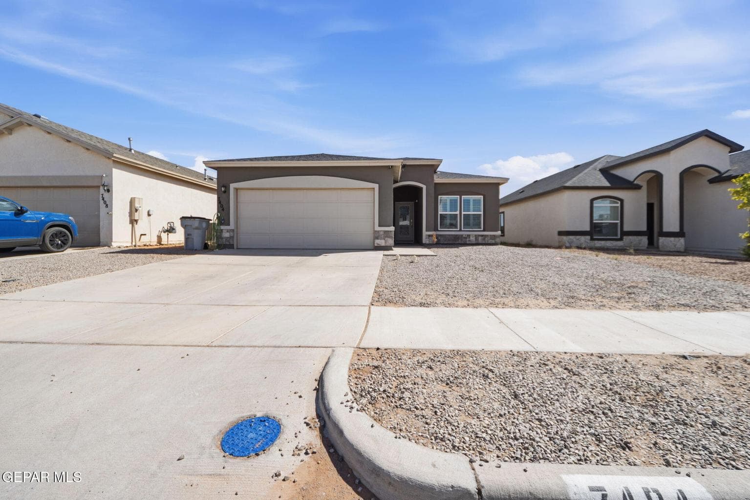 2-web-or-mls-A24I1839