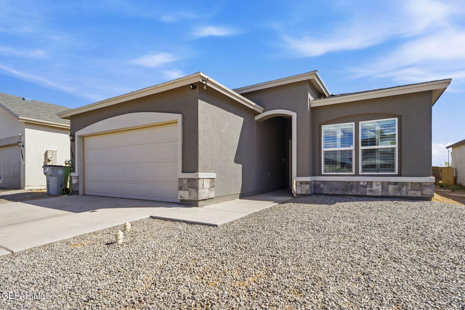 4-web-or-mls-A24I1857