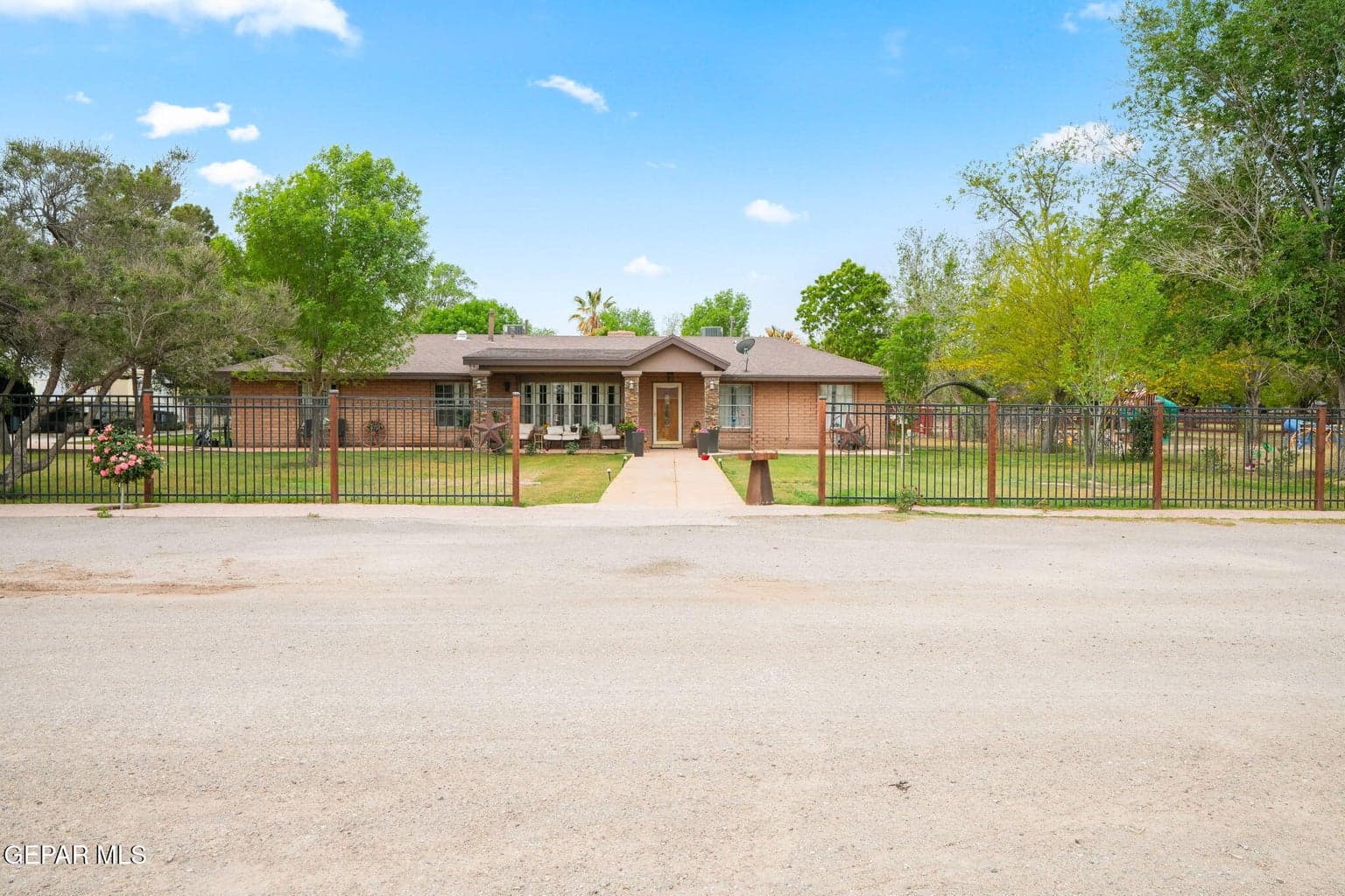 11566 N Loop Dr-5