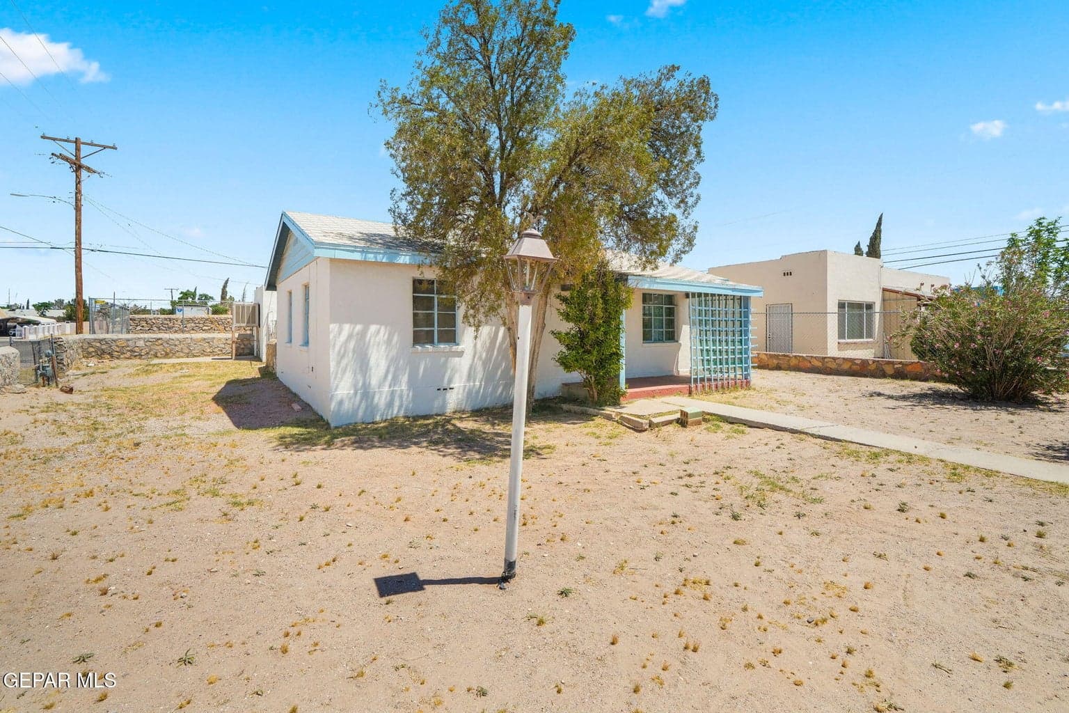 7701 Acapulco Ave-5