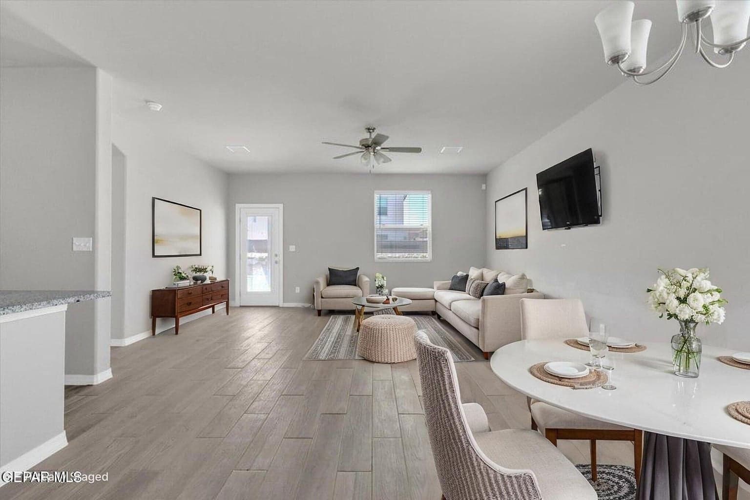 20-web-or-mls-image virtually staged