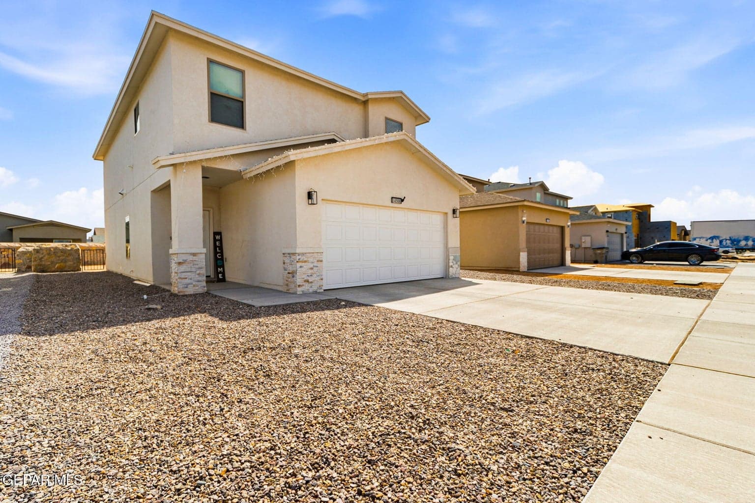 52-web-or-mls-A24I2399-2