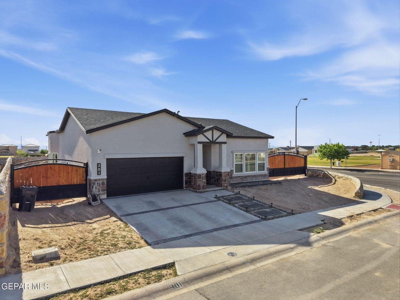 2-web-or-mls-DJI_20260421165842_0696_D