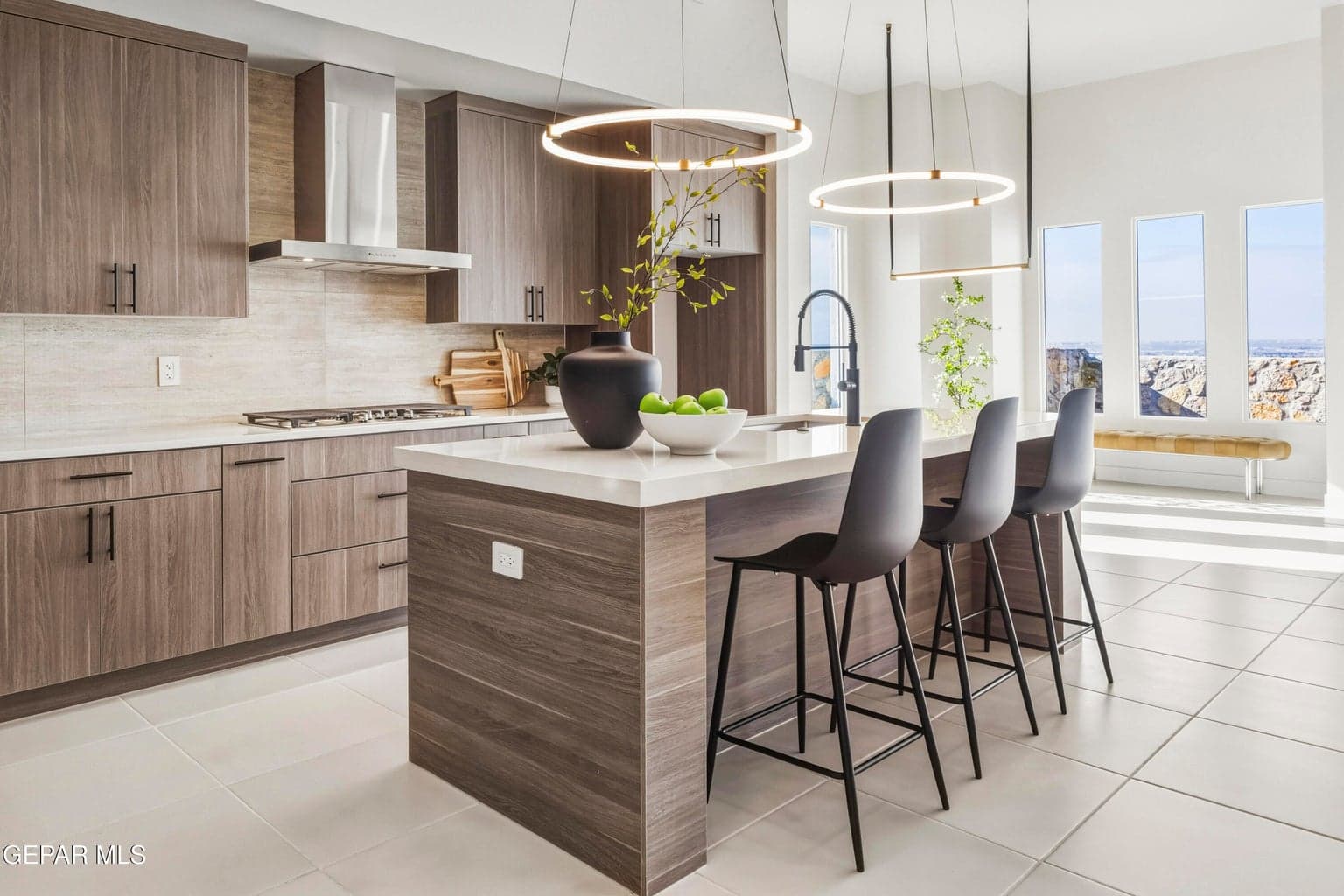 Similar Chef's Kitchen
