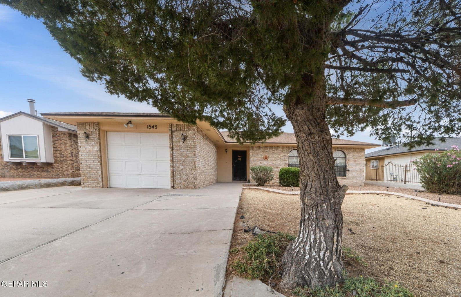 Photo of 1545 SIERRA BONITA Drive