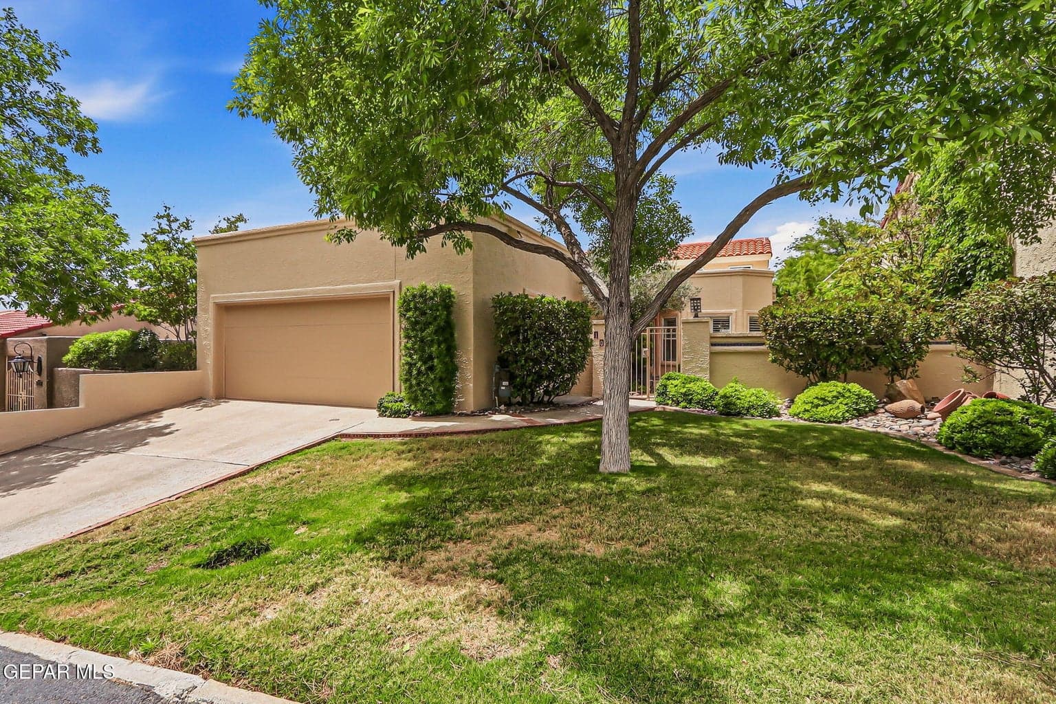 1013 LOS JARDINES Circle