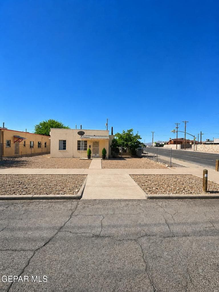 Corner lot