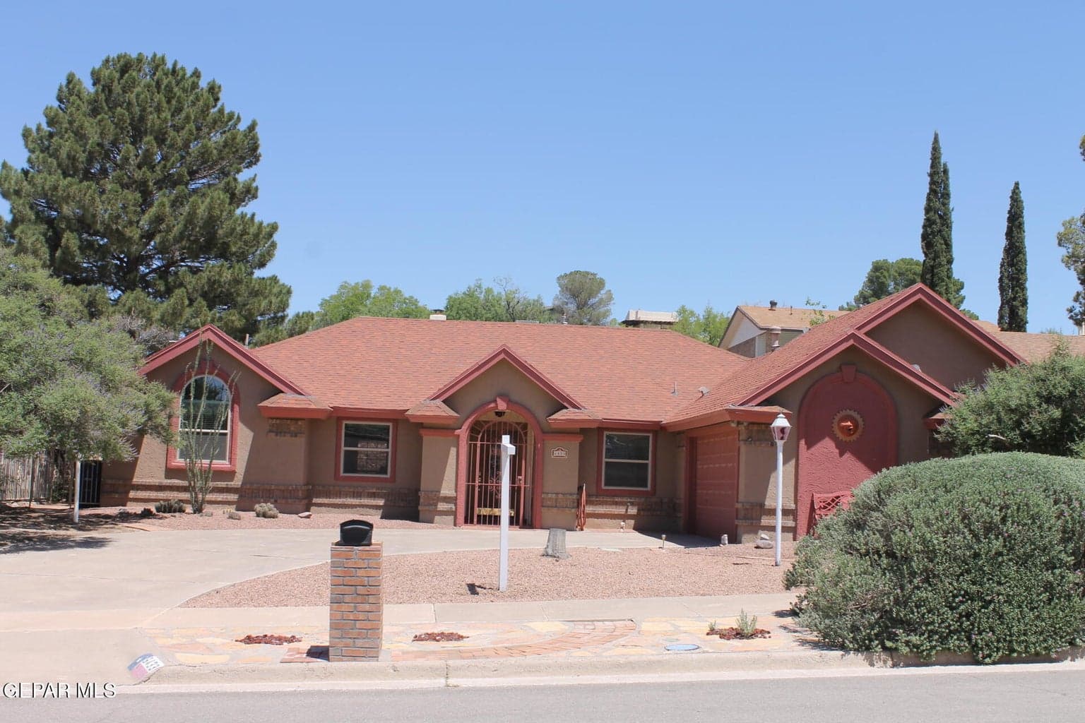 6433 AMPOSTA Drive