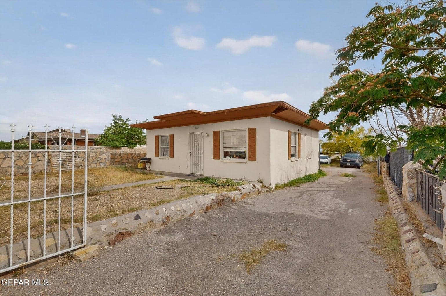 3304 Hamilton Ave 7