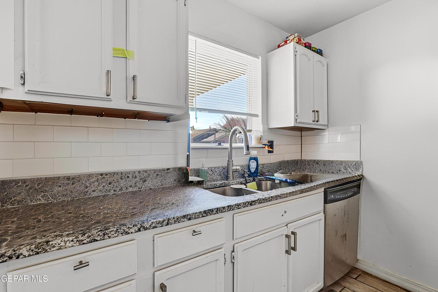 Kitchen counter