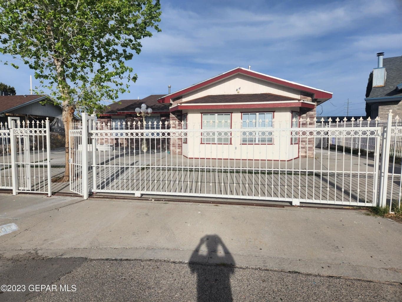 100 LAGO GRANDE Drive